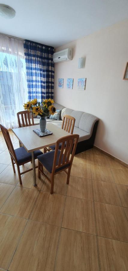 Golden Dreams Apartment Слънчев бряг Екстериор снимка