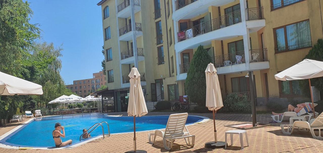 Golden Dreams Apartment Слънчев бряг Екстериор снимка