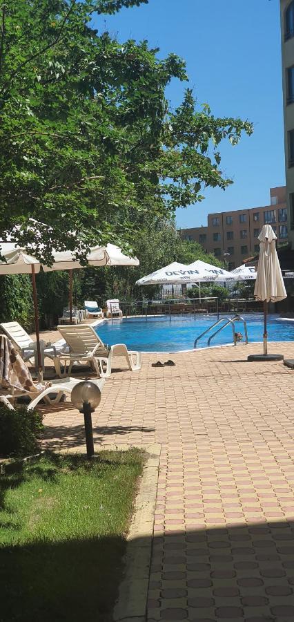 Golden Dreams Apartment Слънчев бряг Екстериор снимка