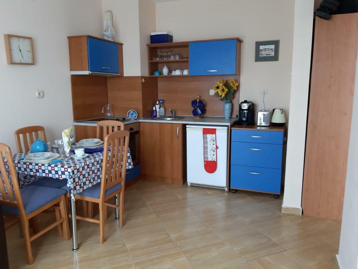 Golden Dreams Apartment Слънчев бряг Екстериор снимка