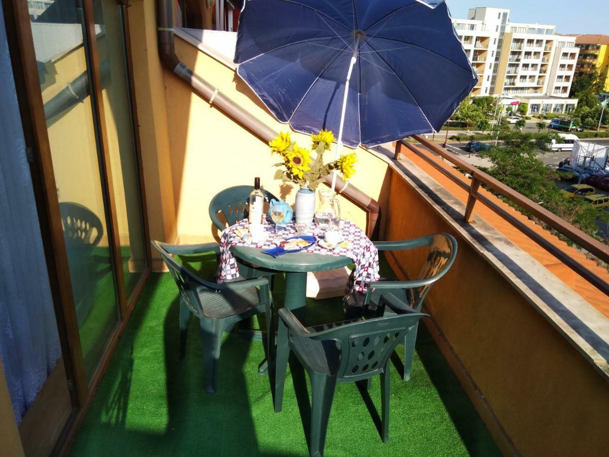 Golden Dreams Apartment Слънчев бряг Екстериор снимка
