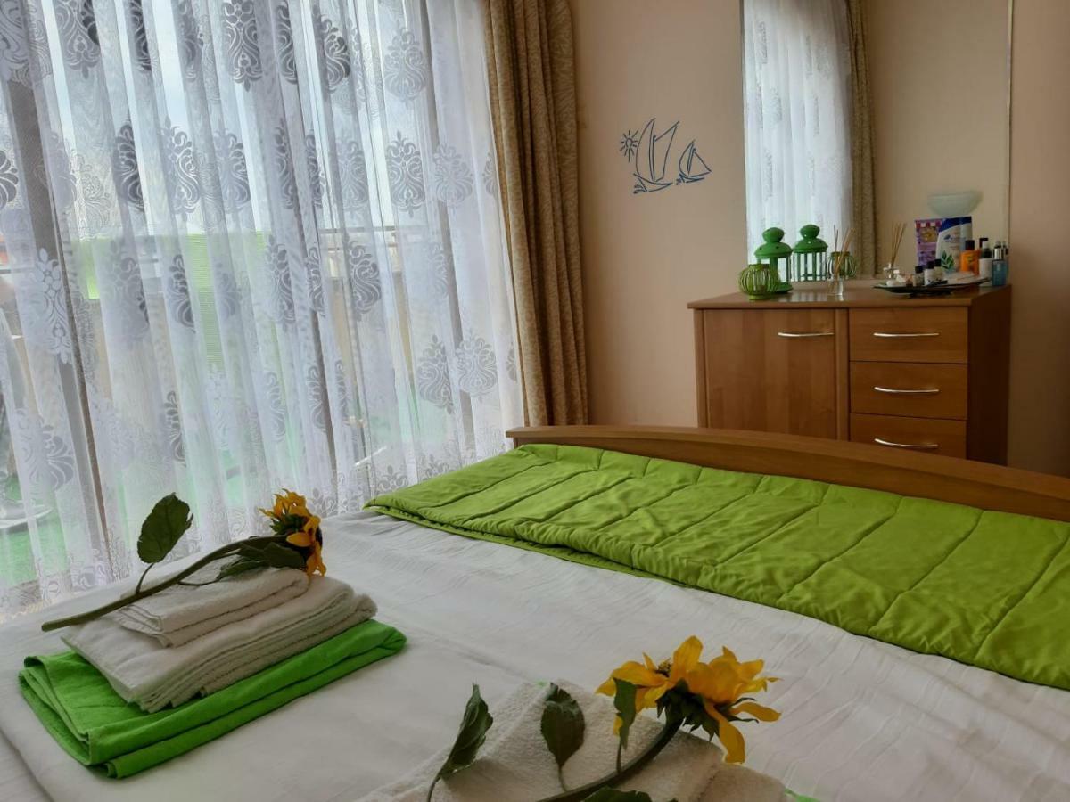 Golden Dreams Apartment Слънчев бряг Екстериор снимка