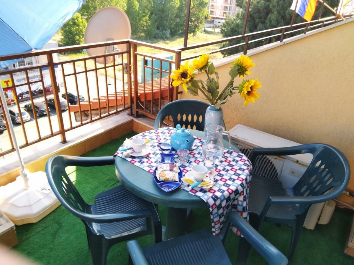 Golden Dreams Apartment Слънчев бряг Екстериор снимка